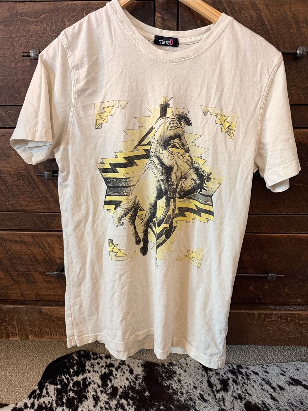 Women’s western graphic tee size medium